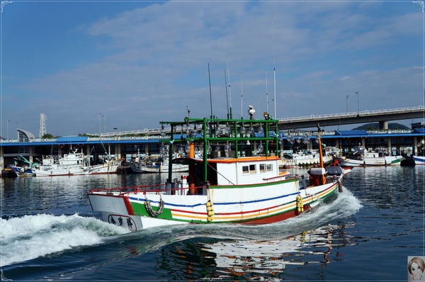 南方澳漁港：[攝影小旅行]宜蘭 南方澳漁港~漁港也有異國fu喔