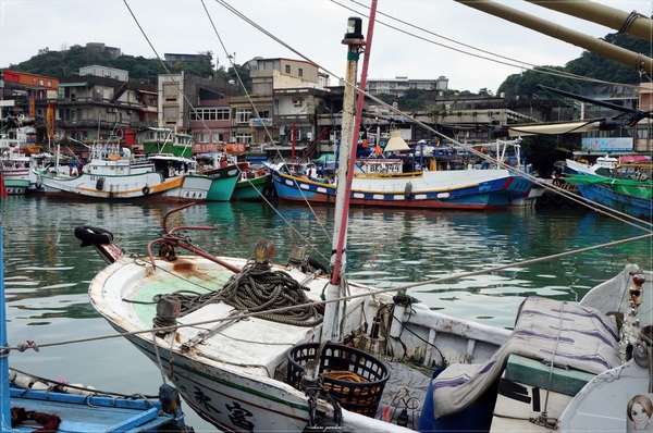 南方澳漁港：[攝影小旅行]宜蘭 南方澳漁港~漁港也有異國fu喔