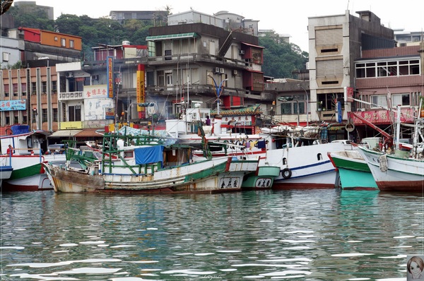 南方澳漁港：[攝影小旅行]宜蘭 南方澳漁港~漁港也有異國fu喔