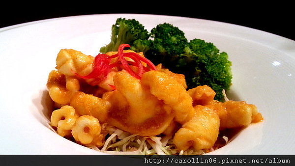 Lacuz新泰食(信義寶麗店):【食記】價格頗一般的《Lacuz 泰式料理》BELLAVITA店