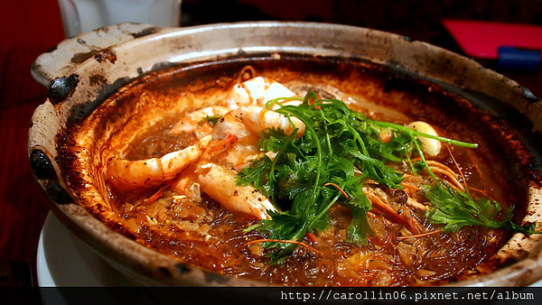 Lacuz新泰食(信義寶麗店):【食記】價格頗一般的《Lacuz 泰式料理》BELLAVITA店