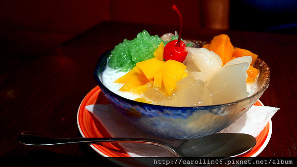 Lacuz新泰食(信義寶麗店):【食記】價格頗一般的《Lacuz 泰式料理》BELLAVITA店