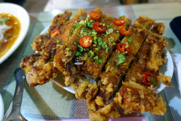 滇味廚房(永吉店):(胖樺食記)捷運市政府站平價必吃美食「滇味廚房」,雲南小吃道地美味/吉林路/椒麻雞/過橋米線