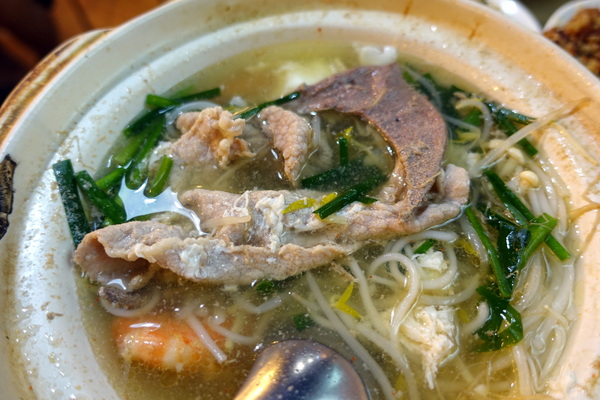 滇味廚房(永吉店):(胖樺食記)捷運市政府站平價必吃美食「滇味廚房」,雲南小吃道地美味/吉林路/椒麻雞/過橋米線