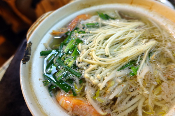 滇味廚房(永吉店):(胖樺食記)捷運市政府站平價必吃美食「滇味廚房」,雲南小吃道地美味/吉林路/椒麻雞/過橋米線