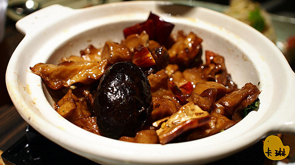 寬心園精緻蔬食(台北信義店)：【食記】《寬心園》有點驚艷的精緻蔬食料理