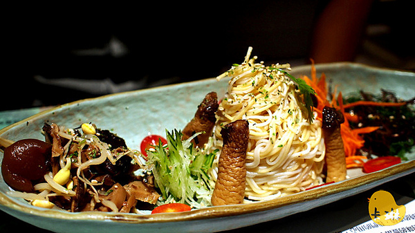 寬心園精緻蔬食(台北信義店)：【食記】《寬心園》有點驚艷的精緻蔬食料理