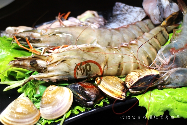 柳村一品鍋:一個人也能吃的鴛鴦鍋『柳村一品鍋』信義火鍋/涮涮鍋/捷運永春站