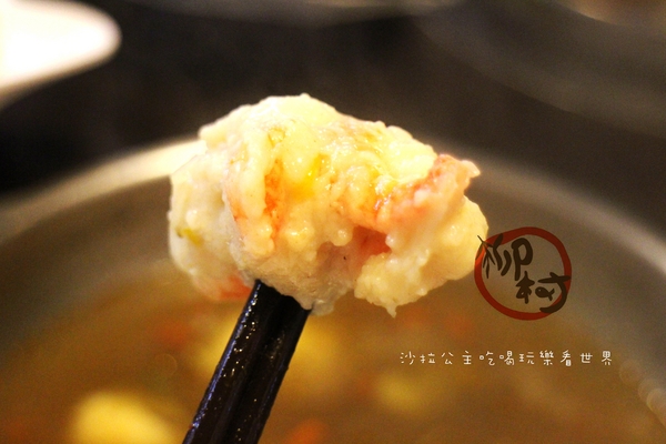 柳村一品鍋:一個人也能吃的鴛鴦鍋『柳村一品鍋』信義火鍋/涮涮鍋/捷運永春站