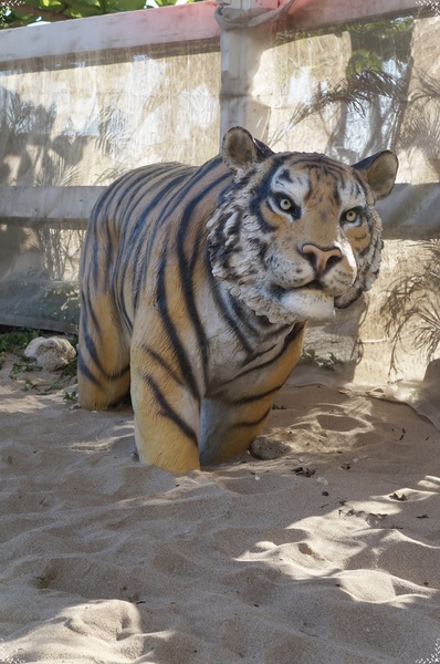 南灣(藍灣)：[2014中南部四天之旅] 屏東南灣~這裡也有海島教堂風
