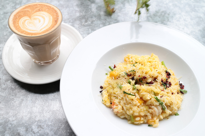 Banbi217 美食旅遊: [台北信義區餐廳]WOOLLOOMOOLOO,咖啡館,美食酒吧,宵夜(捷運信義線信義安和站、台北101/世貿站)