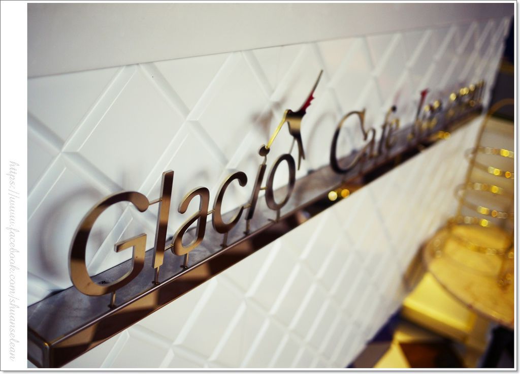 大衣 大遠百 260.jpg