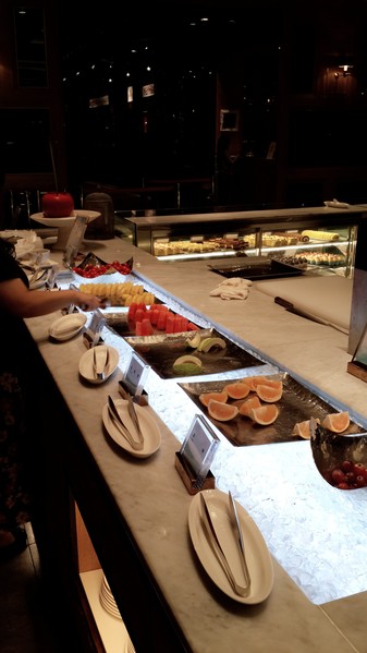 饗食天堂(信義店)：【羽諾食記】信義商圈~饗食天堂