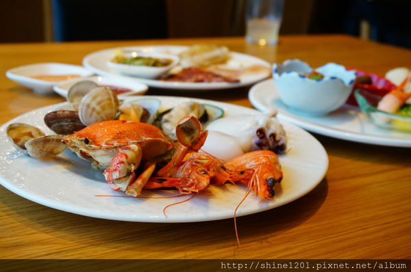 【饗食天堂無國界料理】C/P值狂飆-海鮮船-Buffet吃到飽最佳選擇!!