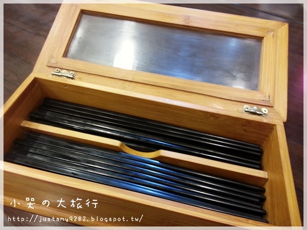 客家放山雞：[台北市。寧夏夜市] 跟著老饕一起品嘗油嫩油嫩の放山雞