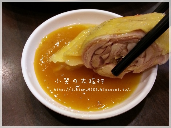 客家放山雞：[台北市。寧夏夜市] 跟著老饕一起品嘗油嫩油嫩の放山雞