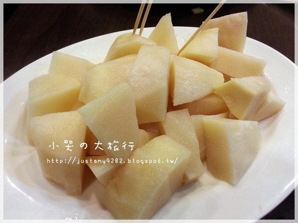 客家放山雞：[台北市。寧夏夜市] 跟著老饕一起品嘗油嫩油嫩の放山雞