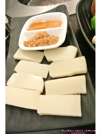 屋頂上休閒會館：【食記】oO。。台北　陽明山　屋頂上The Top　夜景　燒烤　合菜　甜點　下午茶　BBQ烤肉　中式　速食　海鮮　台灣料理　泰國菜　火鍋　美麗的夜景，配上食物，是人生最大的享受～oO。o○。　