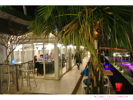 屋頂上休閒會館：【食記】oO。。台北　陽明山　屋頂上The Top　夜景　燒烤　合菜　甜點　下午茶　BBQ烤肉　中式　速食　海鮮　台灣料理　泰國菜　火鍋　美麗的夜景，配上食物，是人生最大的享受～oO。o○。　