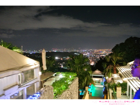 屋頂上休閒會館：【食記】oO。。台北　陽明山　屋頂上The Top　夜景　燒烤　合菜　甜點　下午茶　BBQ烤肉　中式　速食　海鮮　台灣料理　泰國菜　火鍋　美麗的夜景，配上食物，是人生最大的享受～oO。o○。　