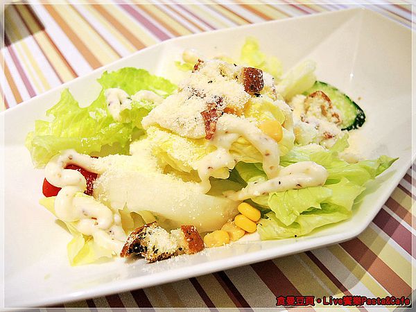 LIVE PASTA  饗樂義大利麵：『台北。大安區』【Live饗樂Pasta&Cafe】東區巷弄美食。樂高主題餐廳