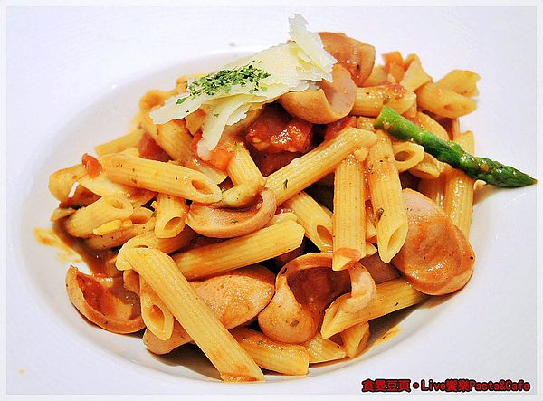 LIVE PASTA  饗樂義大利麵：『台北。大安區』【Live饗樂Pasta&Cafe】東區巷弄美食。樂高主題餐廳