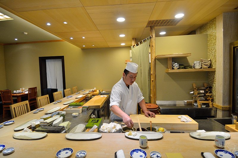 山花日本料理午餐:(有WIFI)好吃的鮪魚腹肉.北海道海膽干貝.松葉蟹腳,台北捷運科技大樓,遠企附近餐廳