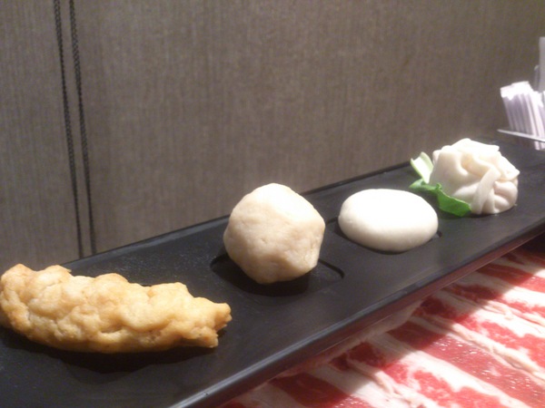 聚北海道昆布鍋(台北SOGO忠孝店)：打破之前壞印象的〞聚火鍋SOGO忠孝店〞