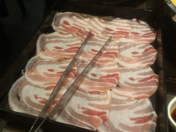 聚北海道昆布鍋(台北SOGO忠孝店)：打破之前壞印象的〞聚火鍋SOGO忠孝店〞