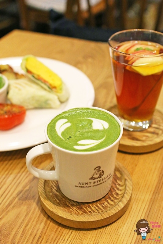 Aunt Stella's 詩特莉餅乾咖啡(SOGO復興店):【食記】台北東區 詩特莉 AUNT STELLA 早午餐新菜色 美式鄉村 熱烤培根菠菜捲 起司鹹派大推