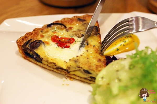 Aunt Stella's 詩特莉餅乾咖啡(SOGO復興店):【食記】台北東區 詩特莉 AUNT STELLA 早午餐新菜色 美式鄉村 熱烤培根菠菜捲 起司鹹派大推