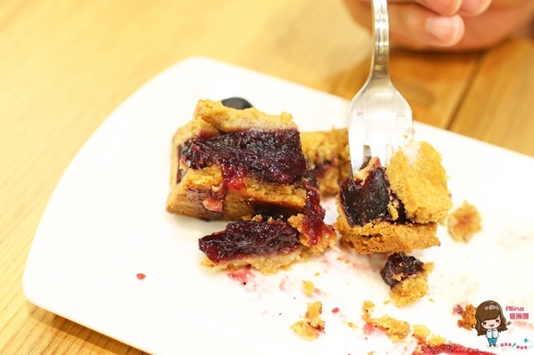 Aunt Stella's 詩特莉餅乾咖啡(SOGO復興店):【食記】台北東區 詩特莉 AUNT STELLA 早午餐新菜色 美式鄉村 熱烤培根菠菜捲 起司鹹派大推