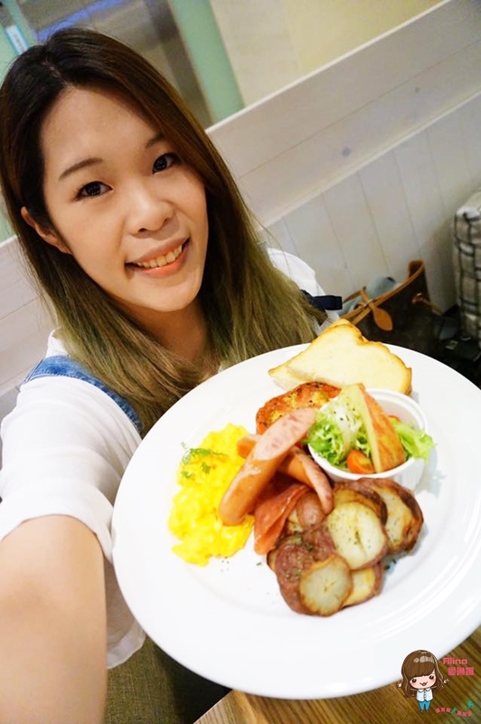 Aunt Stella's 詩特莉餅乾咖啡(SOGO復興店)：【食記】台北東區 詩特莉 AUNT STELLA 早午餐新菜色 美式鄉村 熱烤培根菠菜捲 起司鹹派大推