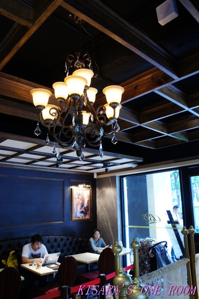 西雅圖極品咖啡(忠孝延吉店)：華麗度大增，西雅圖極品嚴焙