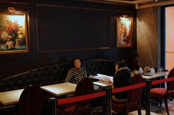 Barista Premium西雅圖極品嚴焙(忠孝延吉店):(胖樺食記)台北東區”西雅圖極品嚴焙咖啡館Barista Premium “。歐式優雅下午茶氛圍。