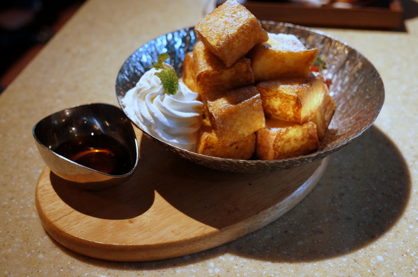 Barista Premium西雅圖極品嚴焙(忠孝延吉店):(胖樺食記)台北東區”西雅圖極品嚴焙咖啡館Barista Premium “。歐式優雅下午茶氛圍。