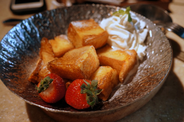 Barista Premium西雅圖極品嚴焙(忠孝延吉店):(胖樺食記)台北東區”西雅圖極品嚴焙咖啡館Barista Premium “。歐式優雅下午茶氛圍。