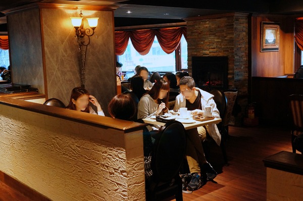 Barista Premium西雅圖極品嚴焙(忠孝延吉店):(胖樺食記)台北東區”西雅圖極品嚴焙咖啡館Barista Premium “。歐式優雅下午茶氛圍。