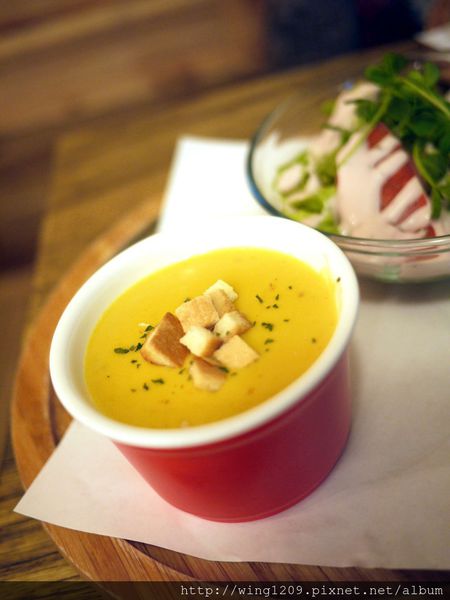 Coffee Smith(復北店):咖啡店也有令人驚艷的美味料理。「COFFEE SMITH(復北店)」