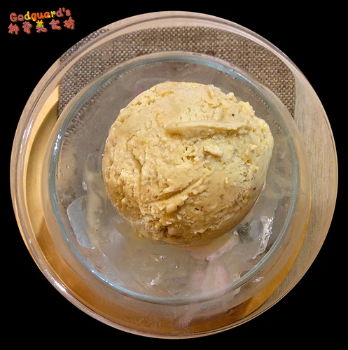 Bubbles 巴布斯：(食記)[國父紀念館站] 容器吸引人、美味但價格不便宜的冰淇淋~Bubbles巴布斯