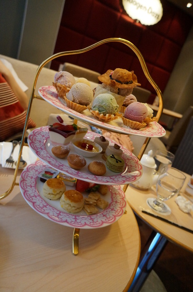 哈根達斯 Haagen-Dazs(敦南旗艦店)：當一天假貴婦-Haagen-Dazs皇家繽紛下午茶+珍愛心語