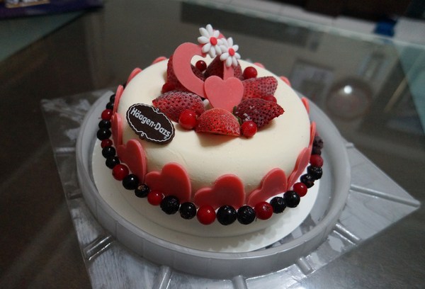 哈根達斯 Haagen-Dazs(敦南旗艦店)：當一天假貴婦-Haagen-Dazs皇家繽紛下午茶+珍愛心語