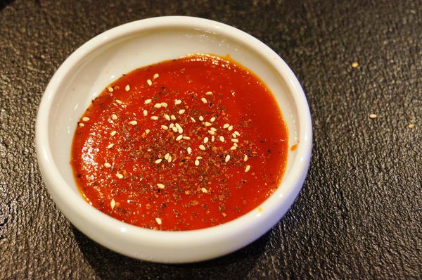 台北美食推薦-信義區夜店酒吧風的日式燒烤店[ 炙酒宅 ]