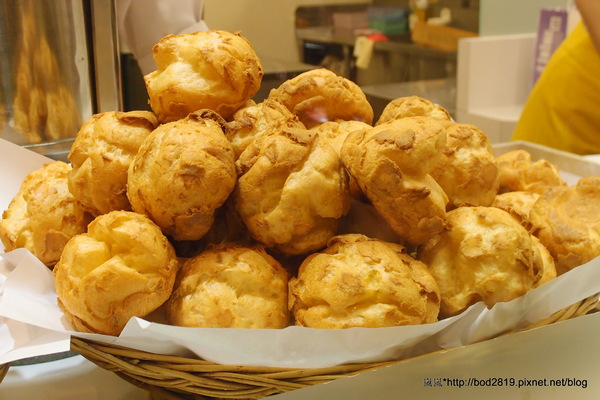 beardpapa日式泡芙工房(SOGO忠孝店):【台北大安】beardpapa日式泡芙工房-SOGO忠孝店B2的美味泡芙,想吃還得排隊!(東區)