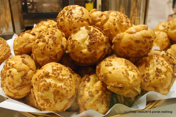 beardpapa日式泡芙工房(SOGO忠孝店):【台北大安】beardpapa日式泡芙工房-SOGO忠孝店B2的美味泡芙,想吃還得排隊!(東區)