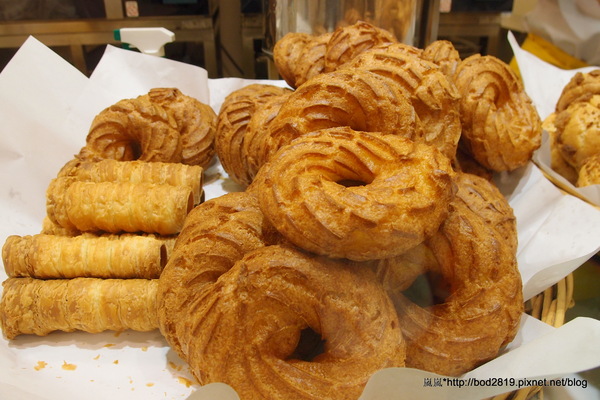 beardpapa日式泡芙工房(SOGO忠孝店):【台北大安】beardpapa日式泡芙工房-SOGO忠孝店B2的美味泡芙,想吃還得排隊!(東區)