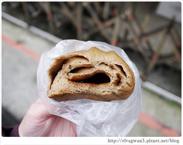 台北-東區216巷-捷運忠孝敦化站-包子老店-潮洲包子-黑糖爆漿包-黑糖起司包-沖繩黑糖-巷弄美食-排隊店-人氣店-銅板美食-18