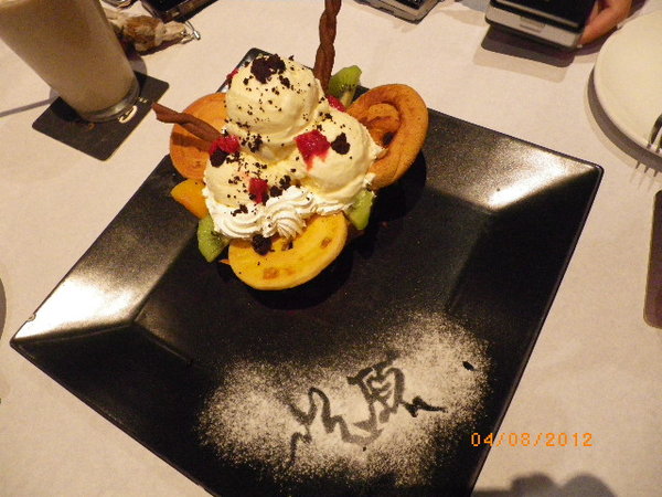 山頂小館餐廳：團購卷3-下午茶也有消夜場的山頂小館-當天意外看到林書豪