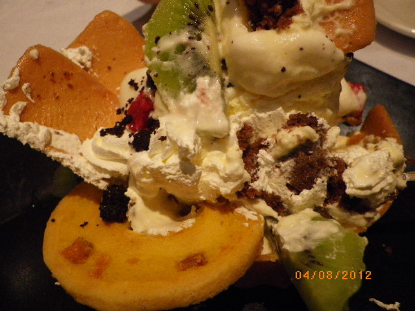 山頂小館餐廳：團購卷3-下午茶也有消夜場的山頂小館-當天意外看到林書豪