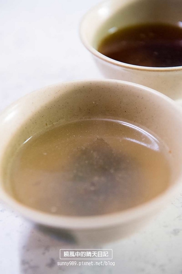 大陸麵店:【陽明山美食 | 大陸麵店】來文化吃碗具歷史的強蒜味牛肉乾拌麵吧!!